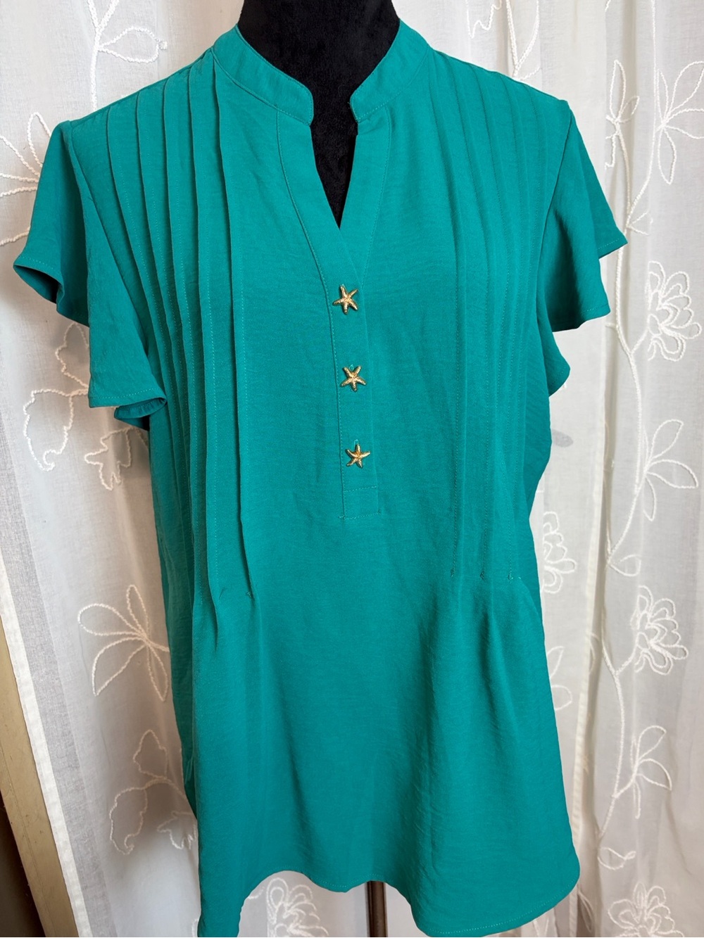 NWOT Ava & Grace Women's Teal Pintuck Short-Sleeve Top L